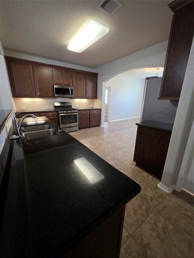 Building Photo - 267 Westwood Dr