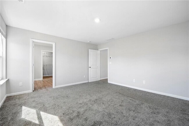 Building Photo - 4646 Waxwing St