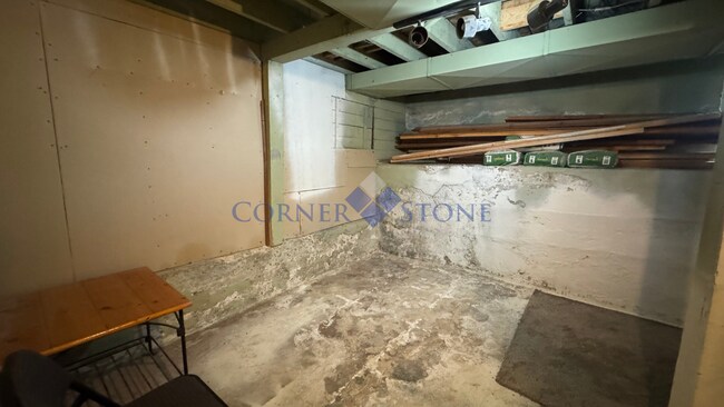 Building Photo - 1624 3rd St S