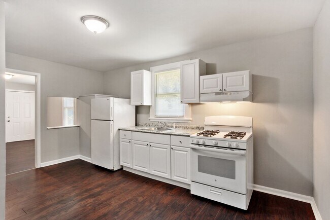 Building Photo - 1405 E 32nd St