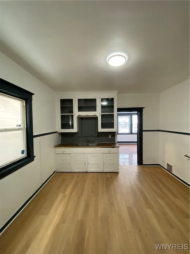 Building Photo - 111 N Ogden St