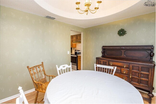 Building Photo - 4319 Crestview