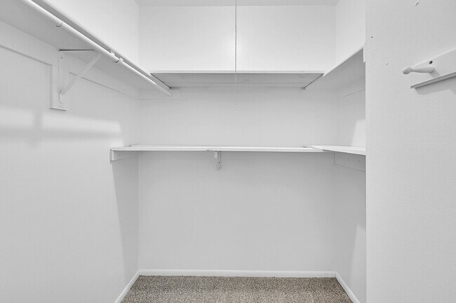 Building Photo - $2,495.00, 3 bed, 2 bath located in Westmi...