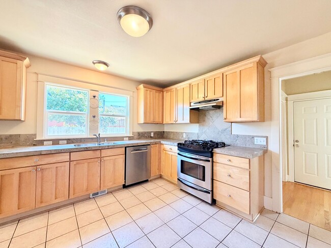 Building Photo - 2 Weeks Free! Charming Craftsman with Solar Savings, Hardwood Floors, and Private Backyard - Move...