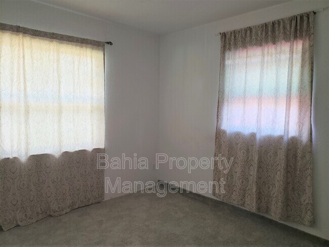 Building Photo - 4654 Alhama St