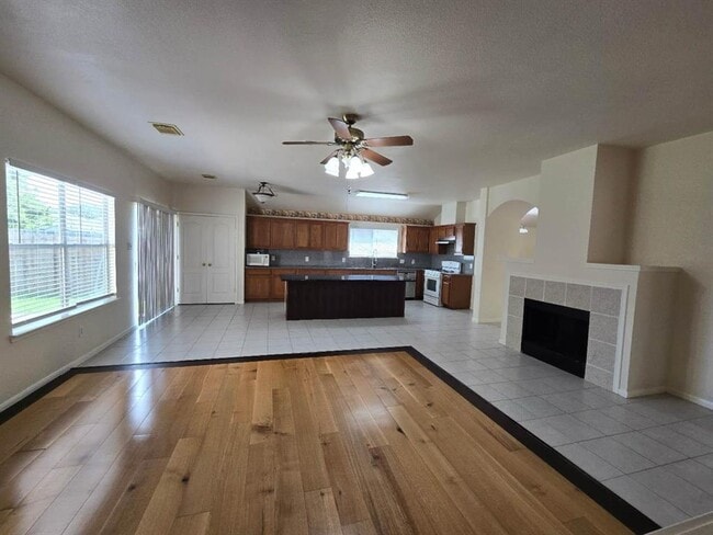 Building Photo - 2019 Bluffton Ln
