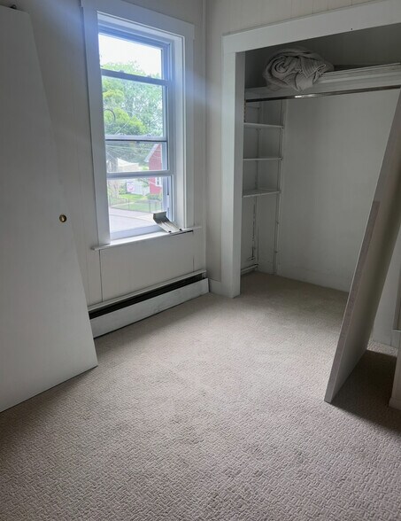 Bedroom 4 - 17 Cottage St