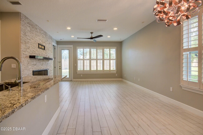 Building Photo - 1320 N Beach St