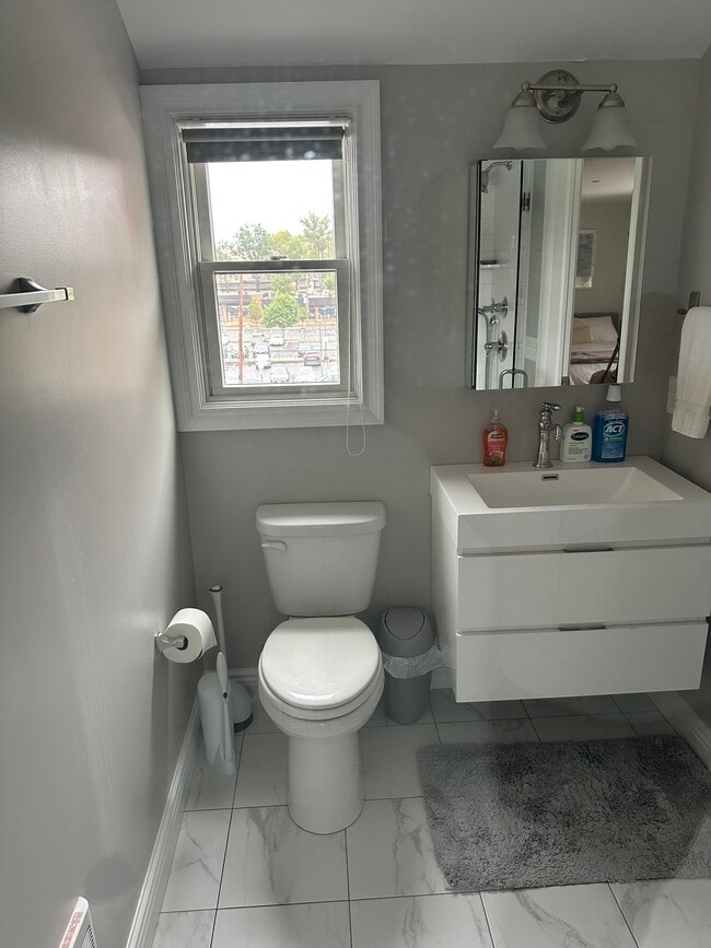 Building Photo - 11 Mill Rd