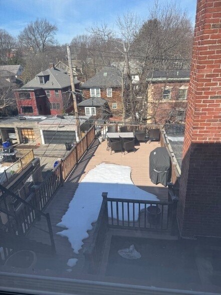 Building Photo - 1714 Beacon St