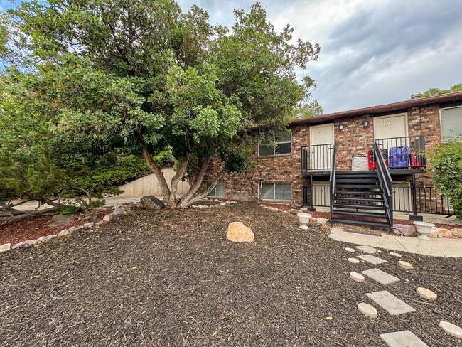 Building Photo - 2012 Nevada Cir