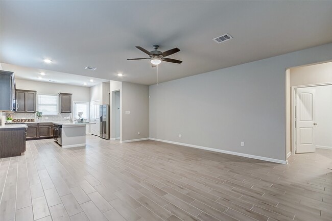 Building Photo - 5311 Sunway Dr