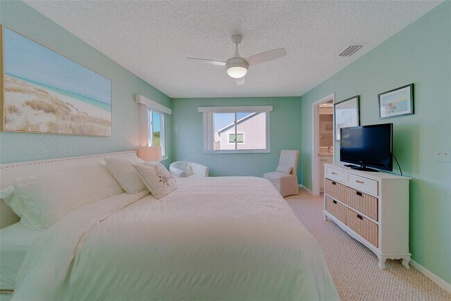 Building Photo - 911 Harbour House Dr