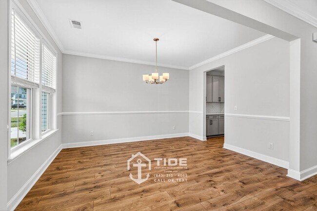 Building Photo - Comfort & Convenience in a Prime Location