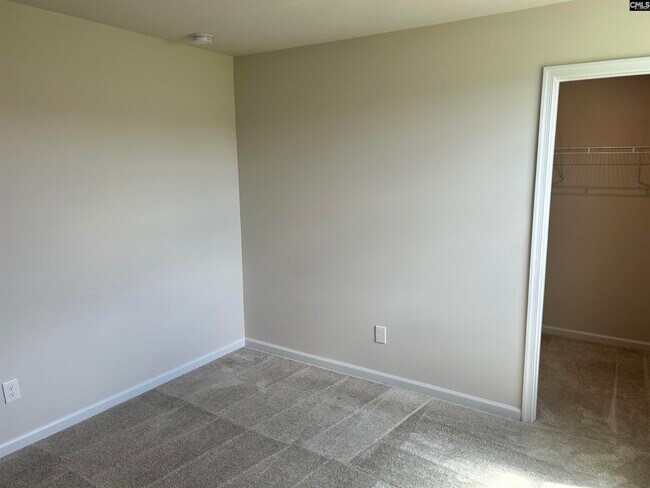 Building Photo - 3032 Blue Brook Ln