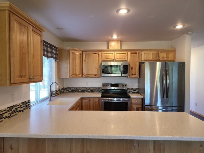Building Photo - 3 Bedroom 2.5 Bathroom in Napavine