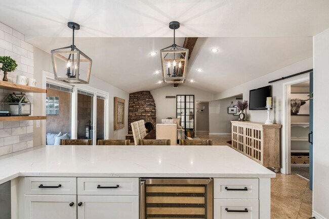 Building Photo - **STUNNING 3 BEDROOM/2 BATHROOM FULLY RENOVATED HOME IN SCOTTSDALE!! (THUNDERBIRD & 52ND ST)**