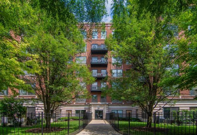 Primary Photo - 2 bedroom in CHICAGO IL 60653