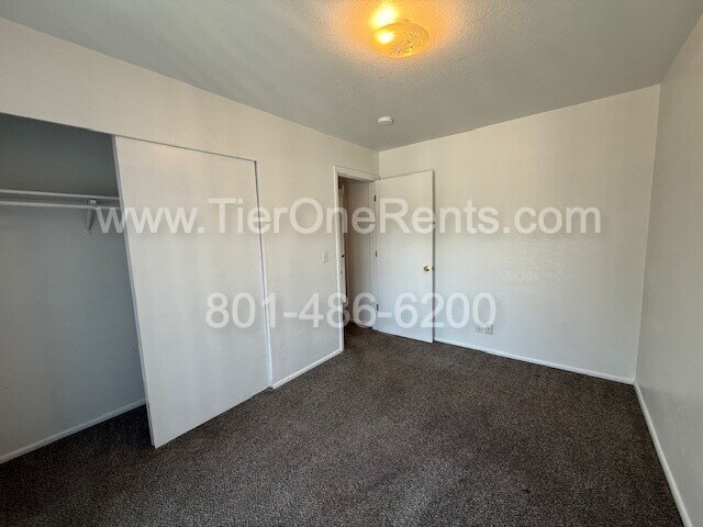 Building Photo - NO DEPOSIT option available for qualified ...