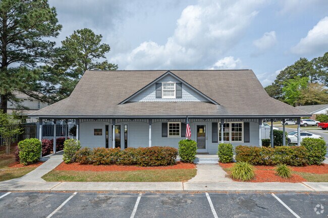Building Photo - Peppertree Apartments