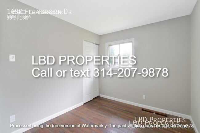 Building Photo - 1690 Fernbrook Dr