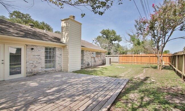 Building Photo - 13303 Hampton Falls Dr