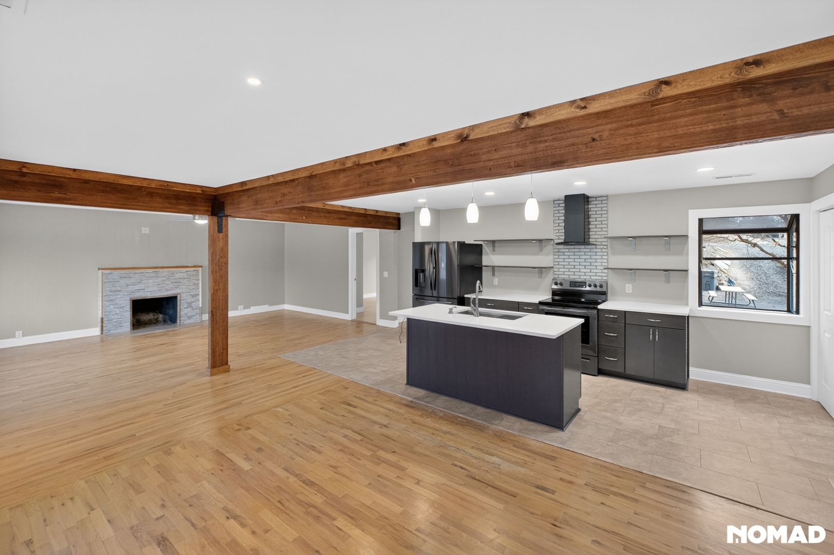 Building Photo - 785 Eastmont Ave