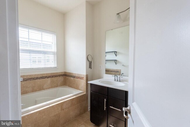 Building Photo - 4309 Adkisson Ln