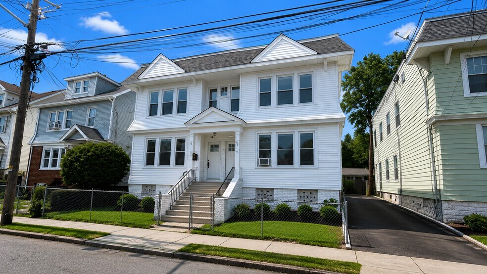Building Photo - 55 Stockman Pl