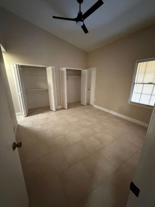 Building Photo - 2 Bed 2 Bath in St Cloud for Rent