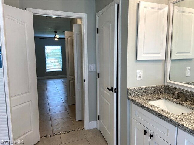 Building Photo - 2502 31st St SW