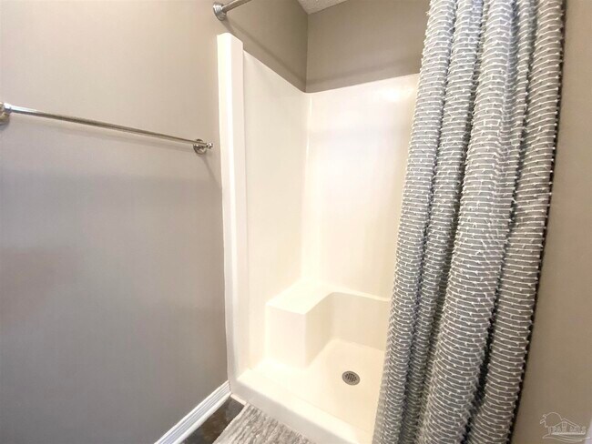 Building Photo - 6425 Sarasota St