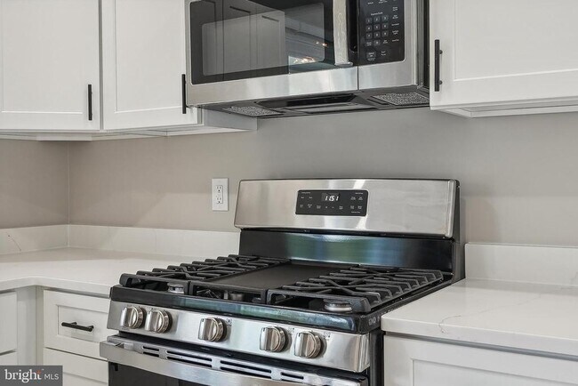 Building Photo - 5317 Oldcastle Ln