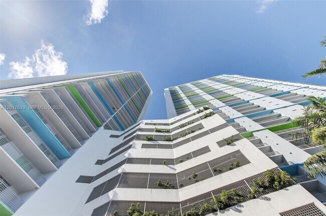 Building Photo - 335 S Biscayne Blvd
