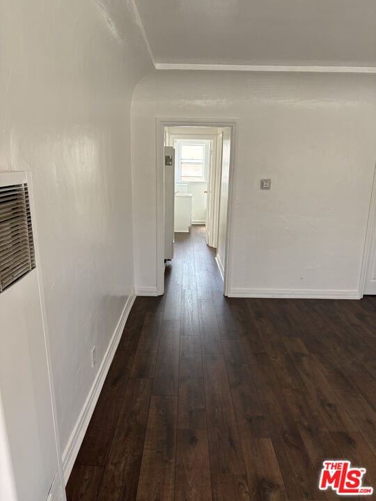 Building Photo - 1050 W 60th Pl