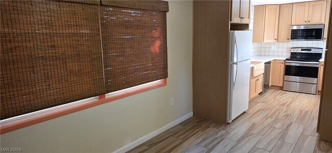 Building Photo - 1308 Winwood St