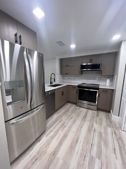 Building Photo - 4746 NW 89th Ave