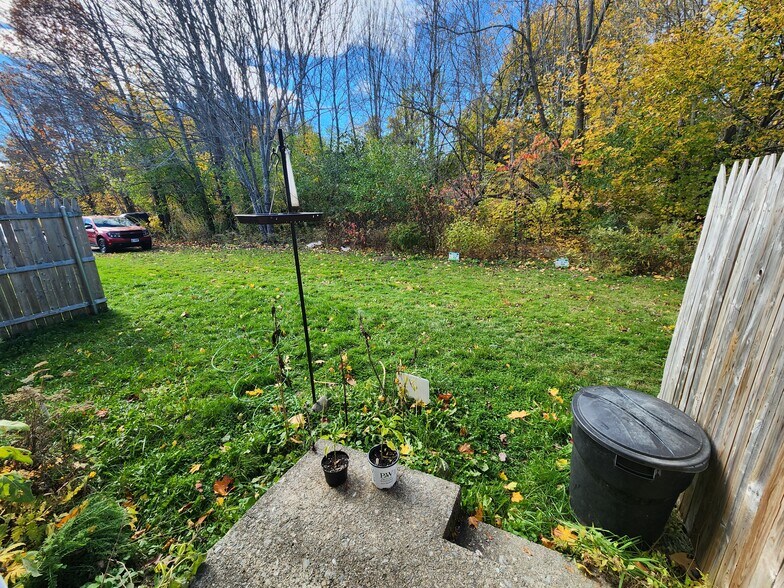 Building Photo - 172 Bolling Dr