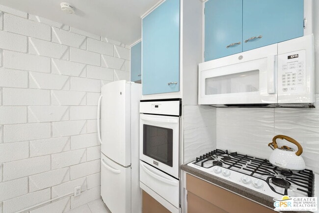 Building Photo - 1655 Andee Dr