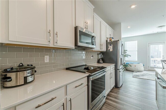 Building Photo - 1205 Skylar Ln SE