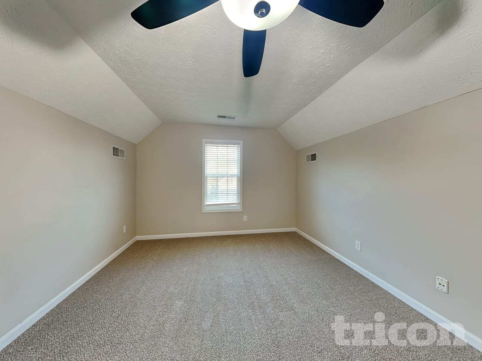 Building Photo - 915 Chapel Hill Dr SE