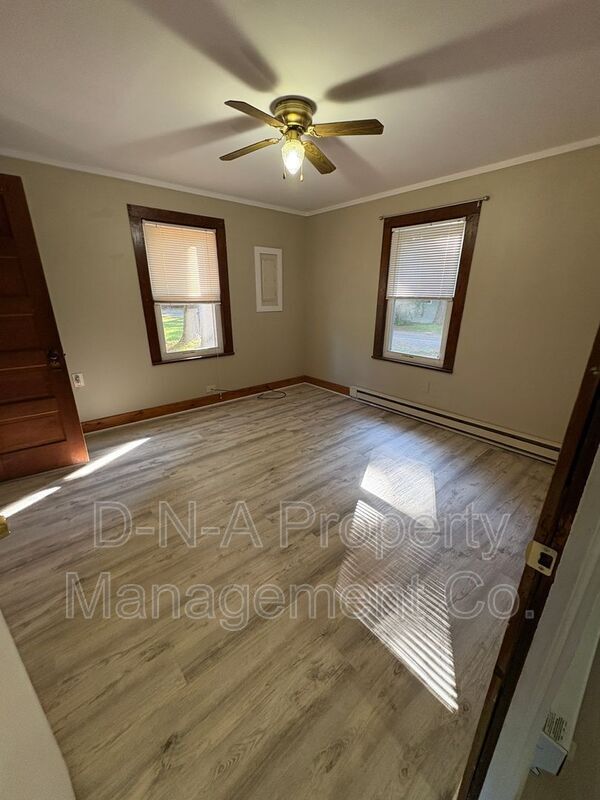 Building Photo - 263 Acres Rd
