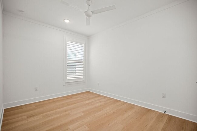 Building Photo - 440 S F St