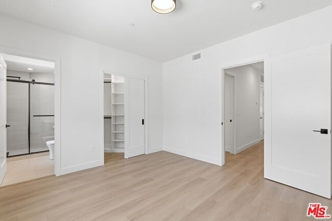 Building Photo - 3845 Don Tomaso Dr