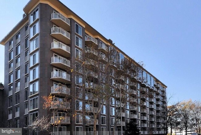 Building Photo - 520 N St SW