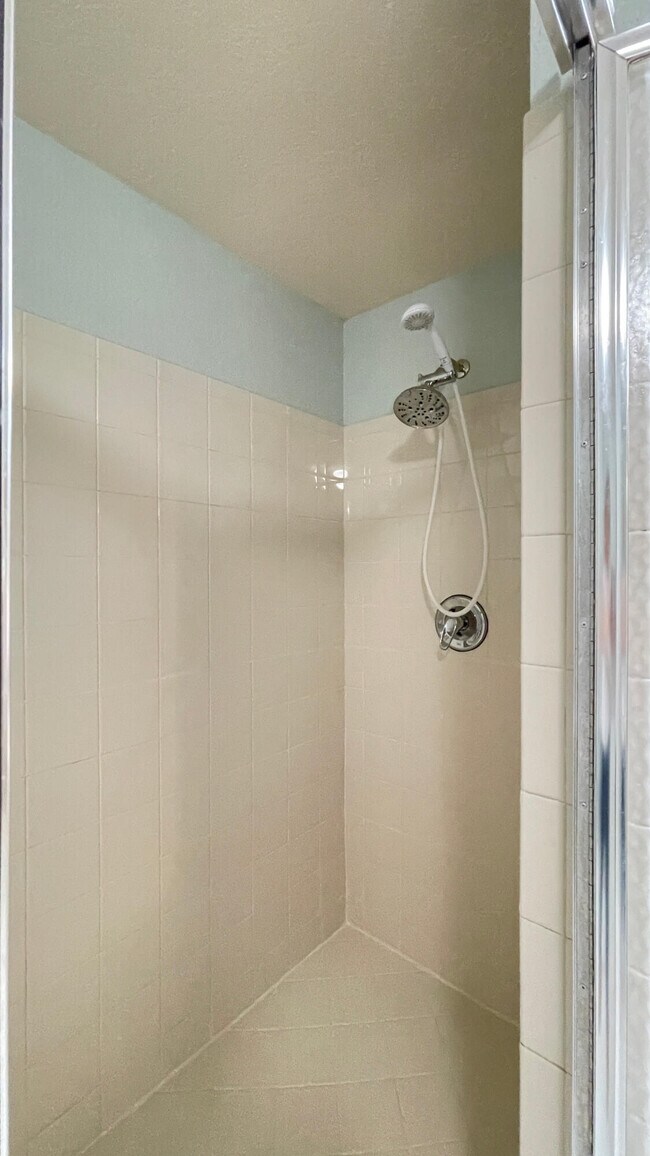 Building Photo - 170 SW Peacock Boulevard 36-104 Port Saint...