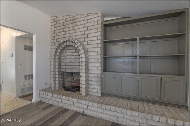 Building Photo - 7117 Alto Rey Ave