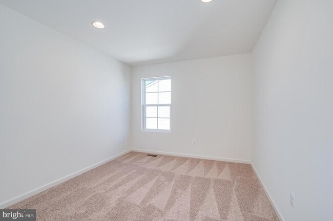 Building Photo - 192 Ludgate Mnr