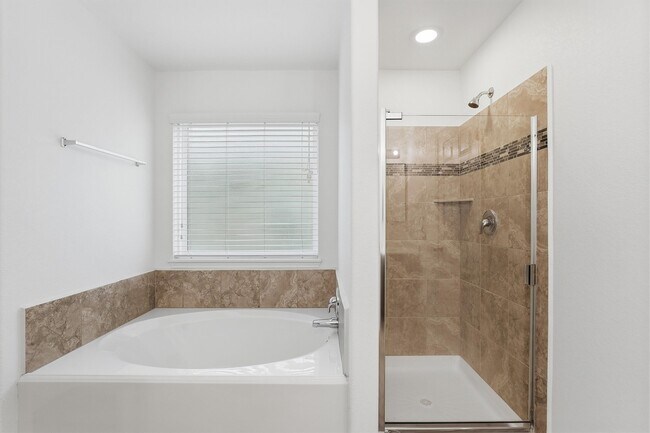 Building Photo - 16417 Olive Sparrow Dr