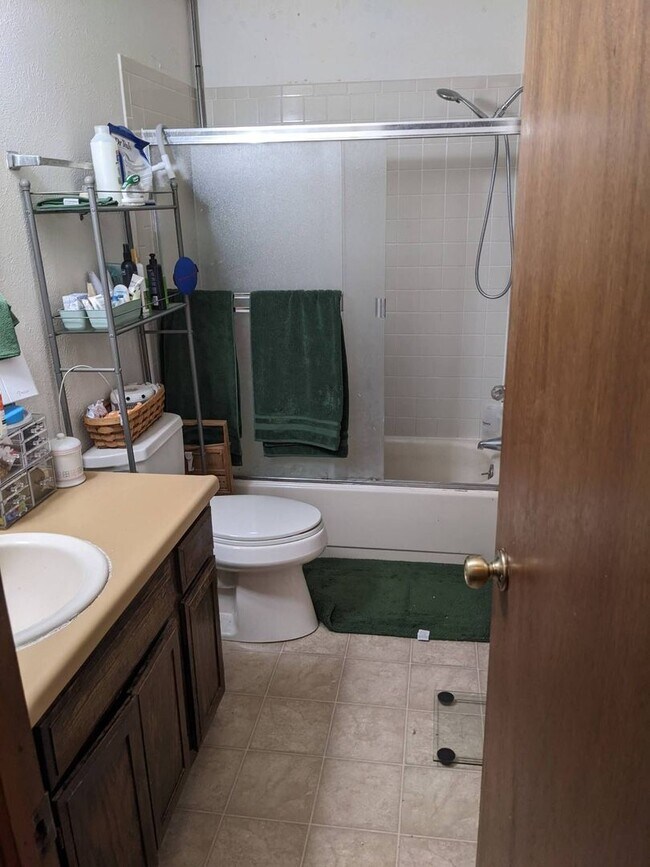 Building Photo - 2Bed in Quiet North Boulder Complex